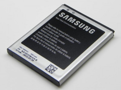 Acumulator Samsung I9105 Galaxy S II Plus cu NFC Original EB-L1M8GVU swap foto