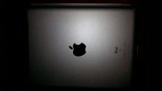 Tableta Apple iPad 3 Wi-Fi + 4G, husa flip, stare excelenta, neverlocked foto