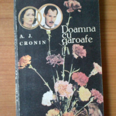 n7 Doamna cu garoafe - A. J. Cronin