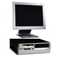 Calculator Compaq D530, Intel Pentium 4 2.4Ghz, 1Gb DDR, 40Gb HDD, CD-ROM + Monitor 15 inch LCD 1024 x 768 foto