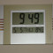 Ceas pentru camera cu calendar si indicator temperatura