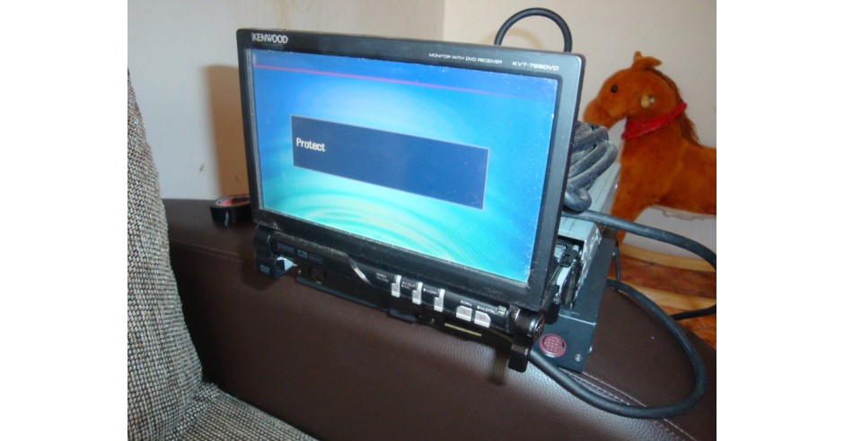 DVD KENWOOD KVT-729DVD SCRIE PE ECRAN PORTECT ARE SI BLACK -BOX ...