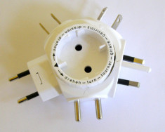 Adaptor priza universal foto