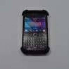 Husa Silicon BlackBerry Bold 9790 Negru Cu Alb foto