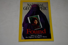 National Geographic - april 2002 - FOUND - After 17 years an afghan refugee&amp;#039;s .. foto