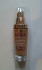 Fond de ten L&amp;#039;Oreal Paris Lumi Magique /D/W5 gold sand foto