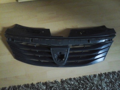 Grila masca fata Dacia Logan Facelift foto