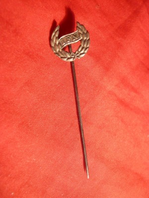 Insigna veche metalica IFN , h= 1,4 cm foto
