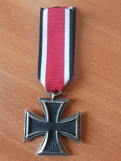 Crucea de fier ww2 clasa 2,svastica,Eisernes kreuz 2 klasse 1939 cu ribon foto