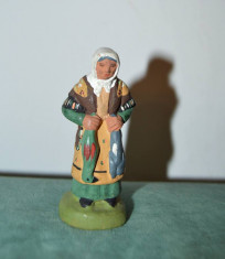 Figurina de lut, etno, taranca, vintage, 8cm, stanta J. PEYROM, coletie, decor foto