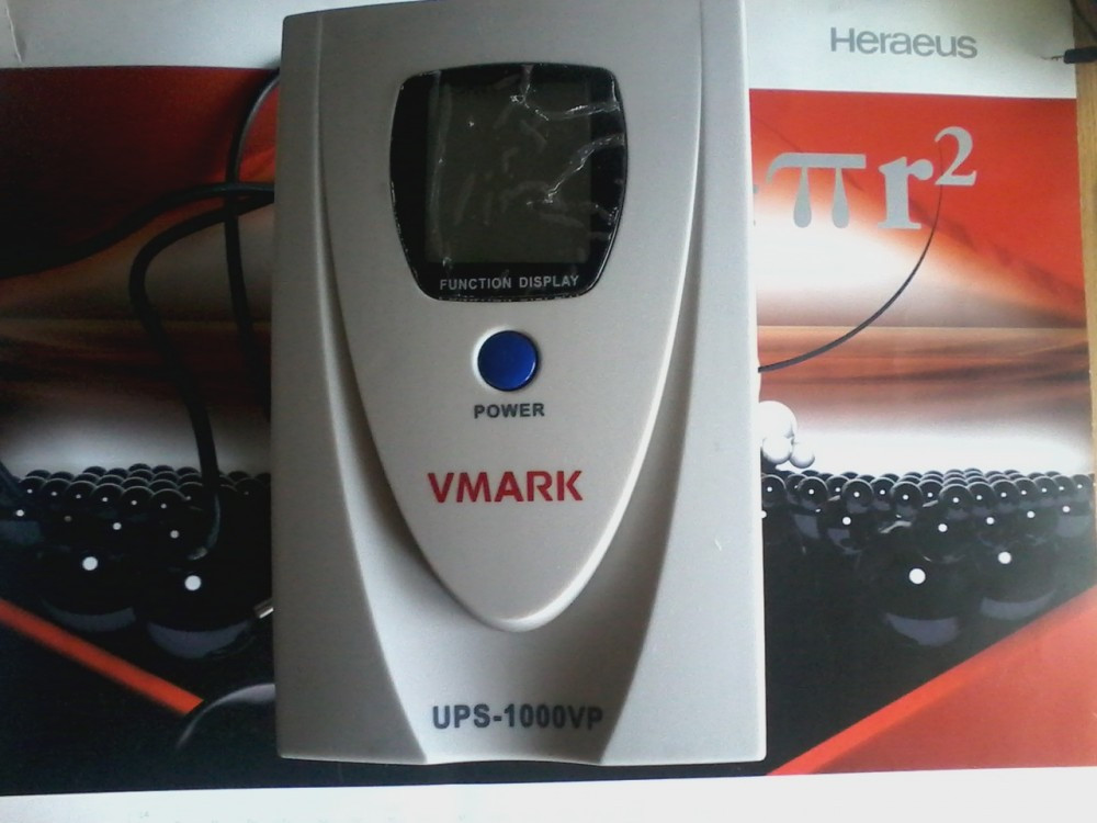 Sursa UPS V-Mark 1000VP fara acumulatori si cu afisaj defect