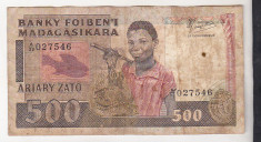 bnk bn Madagascar 500 francs = 100 ariary (1983-1987) uzata foto