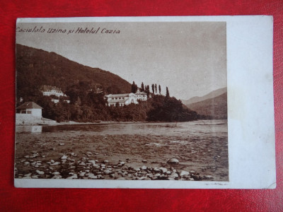 Vedere - Carte postala - Caciulata Uzina si Hotel Cozia foto