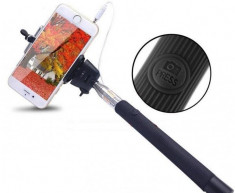 Monopod Telescopic Selfie Stick cu FIR si Buton / Declansator pe maner -telefon foto