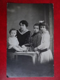 Vedere - Carte postala - Poza veche - atelier foto - Copii 1917, Necirculata, Fotografie