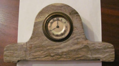 CY - Ceas vechi de semineu din marmura / piatra functional foto