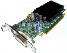 NVIDIA GeForce 7300 LE, 128 MB, PCI-E 16X foto