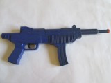 Cumpara ieftin PISTOL MITRALIERA JUCARIE DIN PLASTIC+PISTOL APA MODEL AKM 47 CHINA ANII 90