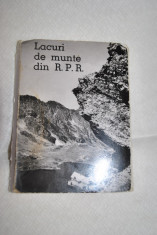 LACURI DE MUNTE DIN RPR- 10 MINIVEDERI DIN 1960 ALBNEGRU foto