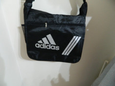 MEGA REDUCERE!!!!GEANTA SPORT ADIDAS 35 X 30 CM SUPERBA foto