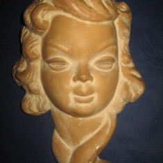 OBIECTE TEMA COPII NR2. Aplica veche din ceramica cu cap de copil in stil Baroc.