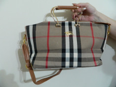 GEANTA BURBERRY ABSOLUT SUPERBA ,PRET MICUT! foto