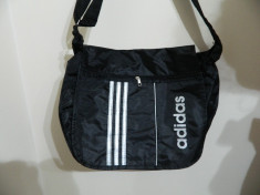 MEGA REDUCERE!!!!GEANTA SPORT ADIDAS 35 X 30 CM SUPERBA foto