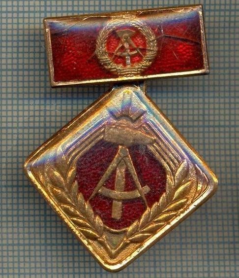 869 NEW INSIGNA - ORDINUL MUNCII, VARIANTA R.D.GERMANA ? -starea care se vede