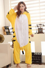 W257 Pijama fluffy model tigru foto