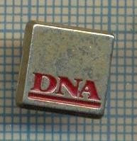 930 NEW INSIGNA - DNA -PRODUSA DE ARCAPEA - PARIS - FRANTA -starea care se vede