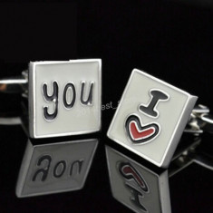 Butoni noi stil casual mesaj: "I LOVE YOU" + cutie simpla cadou