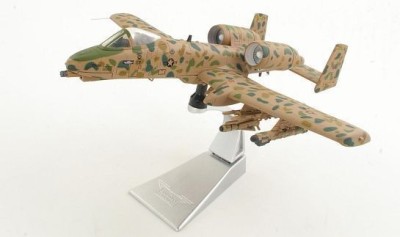 Macheta avion Fairchild A-10A - Nevada - 1977 - Corgi 1:72 foto