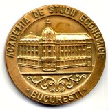 MEDALIE ACADEMIA DE STUDII ECONOMICE BUCURESTI FAC DE COMERT SI COOPERATIE 1980