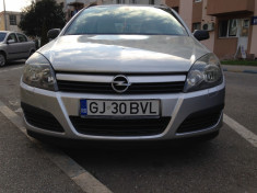 Opel Astra H foto