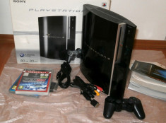 Consola Playstation 3 ( PS3 ) , culoare neagra , model 80 Gb, pachet complet foto