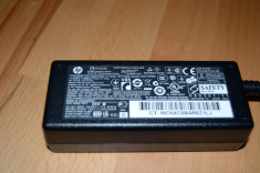 INCARCATOR LAPTOP HP/COMPAQ 19.5V 3.33A 65W MUFA CU PINI HP PART 677774-00 foto