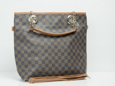 Geanta / Poseta de umar Louis Vuitton LV - Cadou Surpriza foto