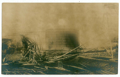 2097 - CONSTANTA, Oil tanks destroyed - old postcard, real PHOTO - unused foto