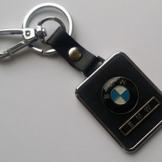 Breloc auto model pentru BMW detaliu piele ecologica si ambalaj cadou