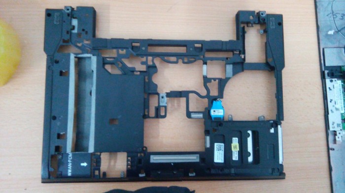 Bottom case Dell Latitude E6400 A93 , A106., A99