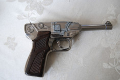 pistol cu capse din metal dimendiune reala de jucarie foto