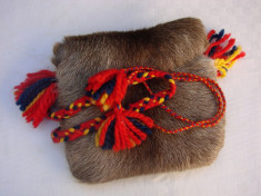 Geanta traditionala finlandeza din piele naturala de ren foto
