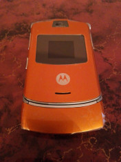 Telefon Motorola V3 PORTOCALIU / impecabile / MODEL DEOSEBIT foto
