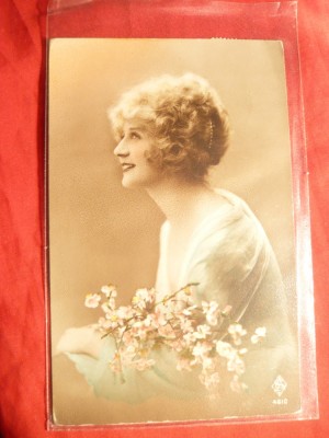 Ilustrata - Felicitare - Femeie intre Flori circ. 1925 Agentia spec.Varciorova foto