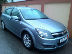 Opel Astra H foto