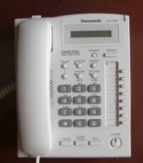 Telefon digital Panasonic 7665 foto