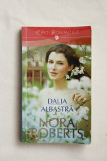 Dalia Albastra - Nora Roberts 02011 foto