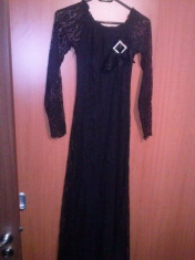 Vand rochie de seara de dantela neagra M foto