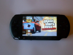 PSP E 1004 Street cu Card 8 Gb, Modat foto