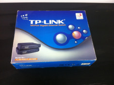 Switch TP-LINK SG-1008D gigabit 8 porturi foto
